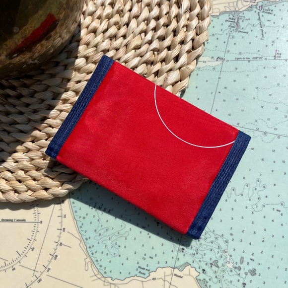 Vintage 1993 Montreal Canadiens NHL Graphic Wallet - Picture 2 of 5